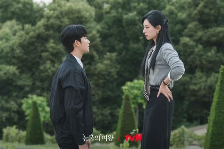 Are Kim Soohyun And Jiwon Dating? The Truth Behind Their Relationship