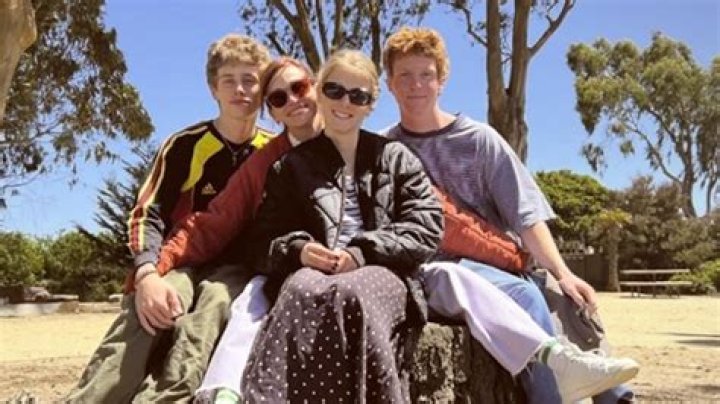 Behind The Scenes: Exploring Julia Roberts' Brother