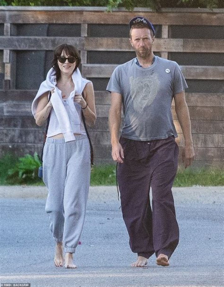 Dakota Johnson's Husband Age: Unveiling The Details