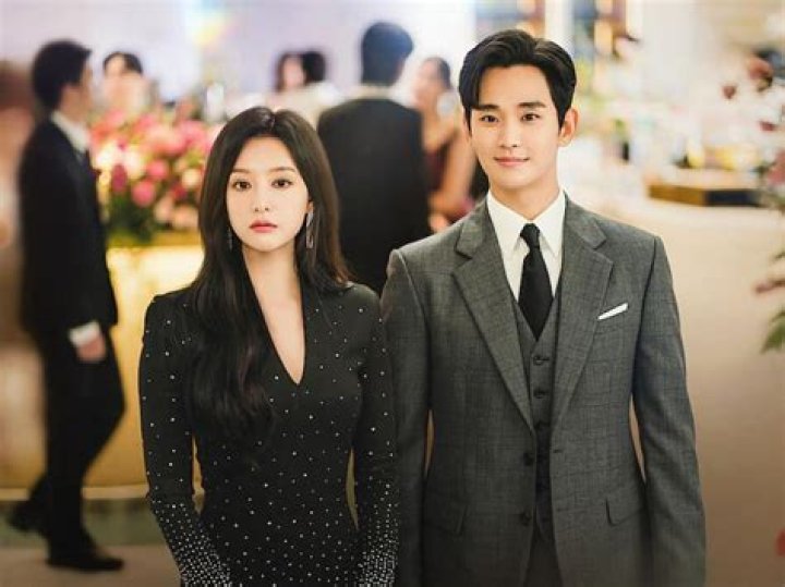 Dating Rumors Swirl: Kim Soo Hyun And Kim Ji Won Spark Romance Speculation