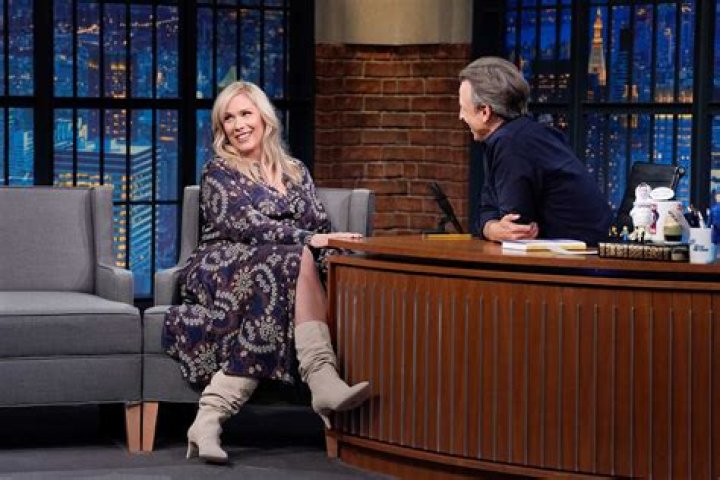 Discovering The Unique Humor Of Leanne Comedian