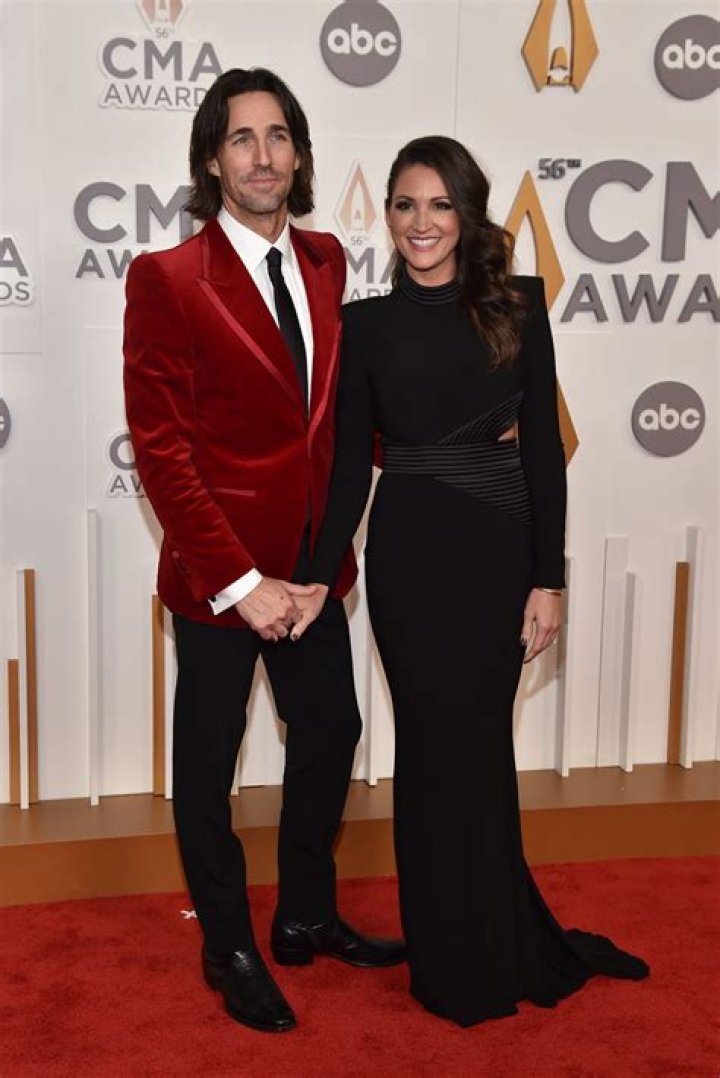 Erica Hartlein And Jake Owen's Captivating Relationship