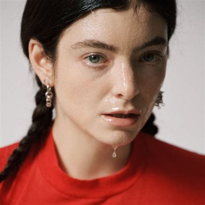 Exploring The Personal Life Of Lorde: Is She Married?