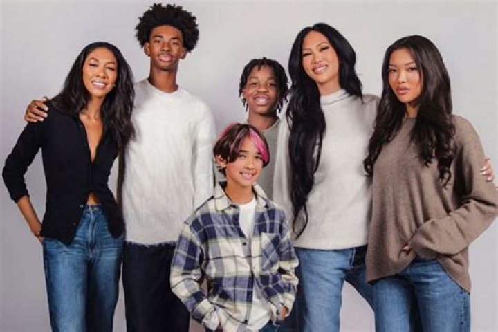 Find The Truth: Kimora Lee's Lineage Unveiled