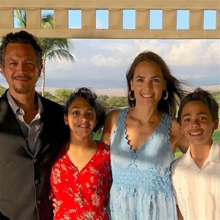 Inside The Life Of Benjamin Bratt: His Wife And Kids