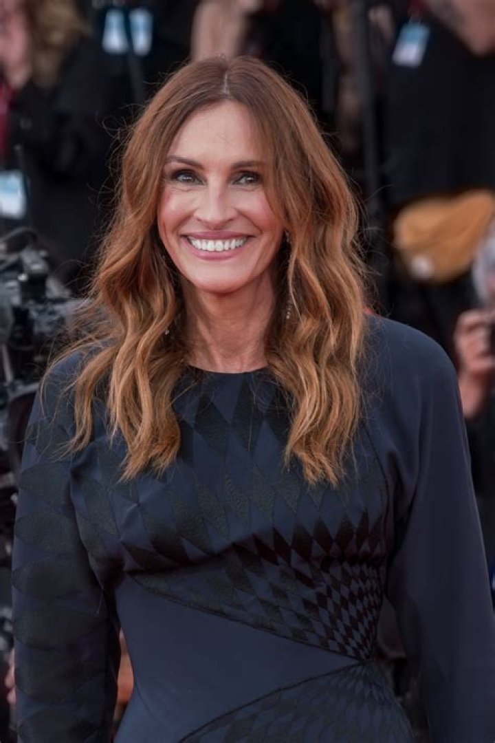 Julia Roberts' Height And Weight: The Secret To Her Timeless Beauty