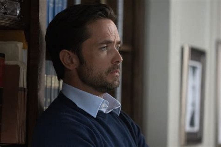 Justin Chatwin's Relationships: A Comprehensive Look