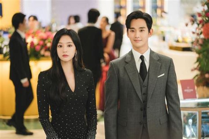 Kim Soo Hyun's Wife: Meet The Lucky Lady
