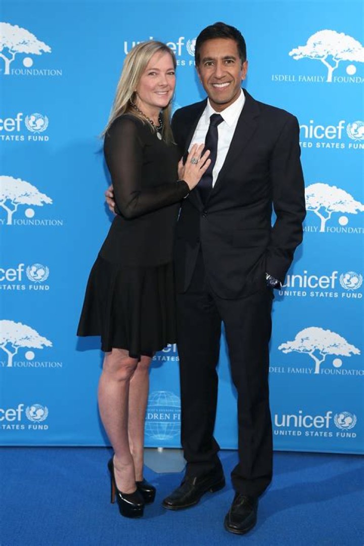 Sanjay Gupta's Wife's Health Struggle: An Inspiring Tale Of Resilience