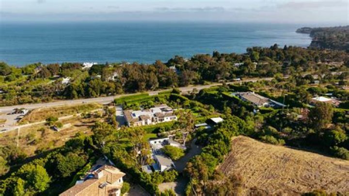 Shannen Doherty's Stunning Malibu Home: A Peek Inside The Actress's Coastal Retreat
