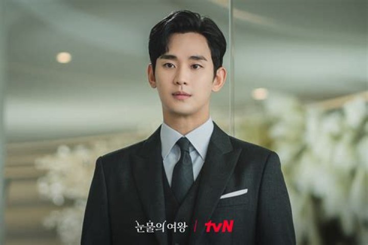 Unraveling The Love Life Of Kim Soo Hyun: A Dive Into His Past Relationships