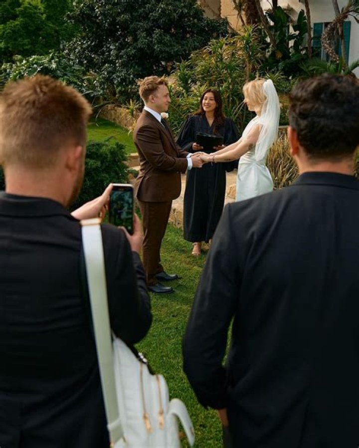 Unraveling The Mystery: Are Courtney And Shayne Married?