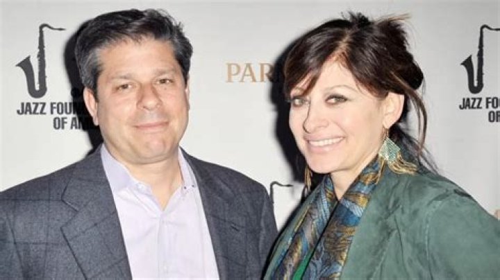 Unveiling Maria Bartiromo's Age And Journey In Journalism