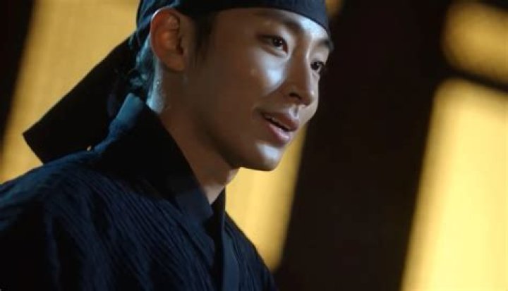 Unveiling The Charisma Of Hwang In-Yeop In The Tale Of Nokdu