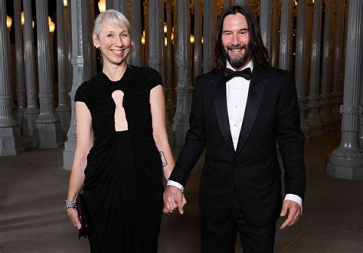 Unveiling The Love Life Of Keanu Reeves: Is Keanu Reeves Married?