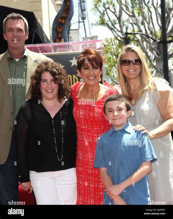 Unveiling The Mystery: Who Is Neil Flynn's Partner?